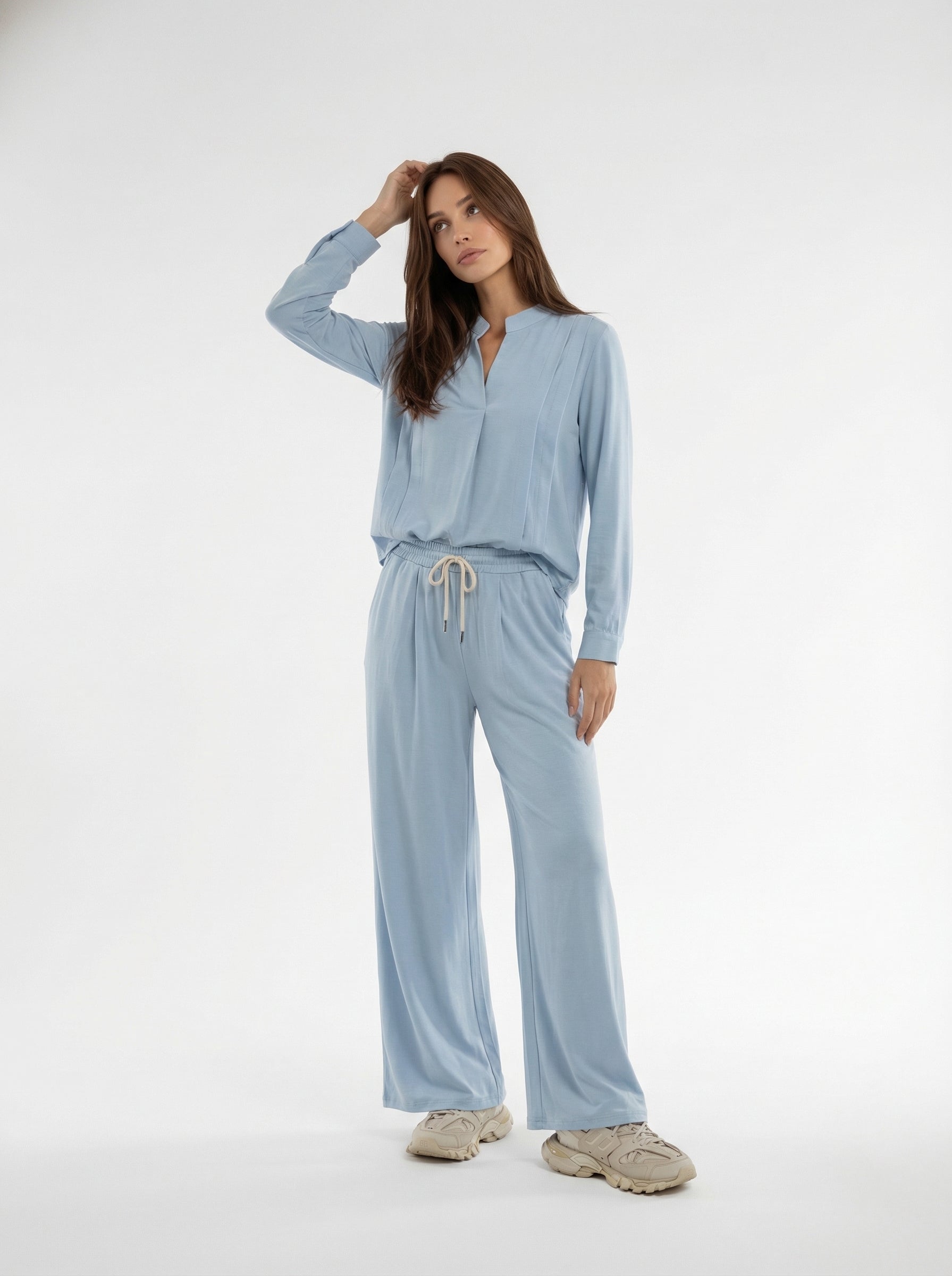 Blusa Elara con pinces e collo coreano – azzurro donna