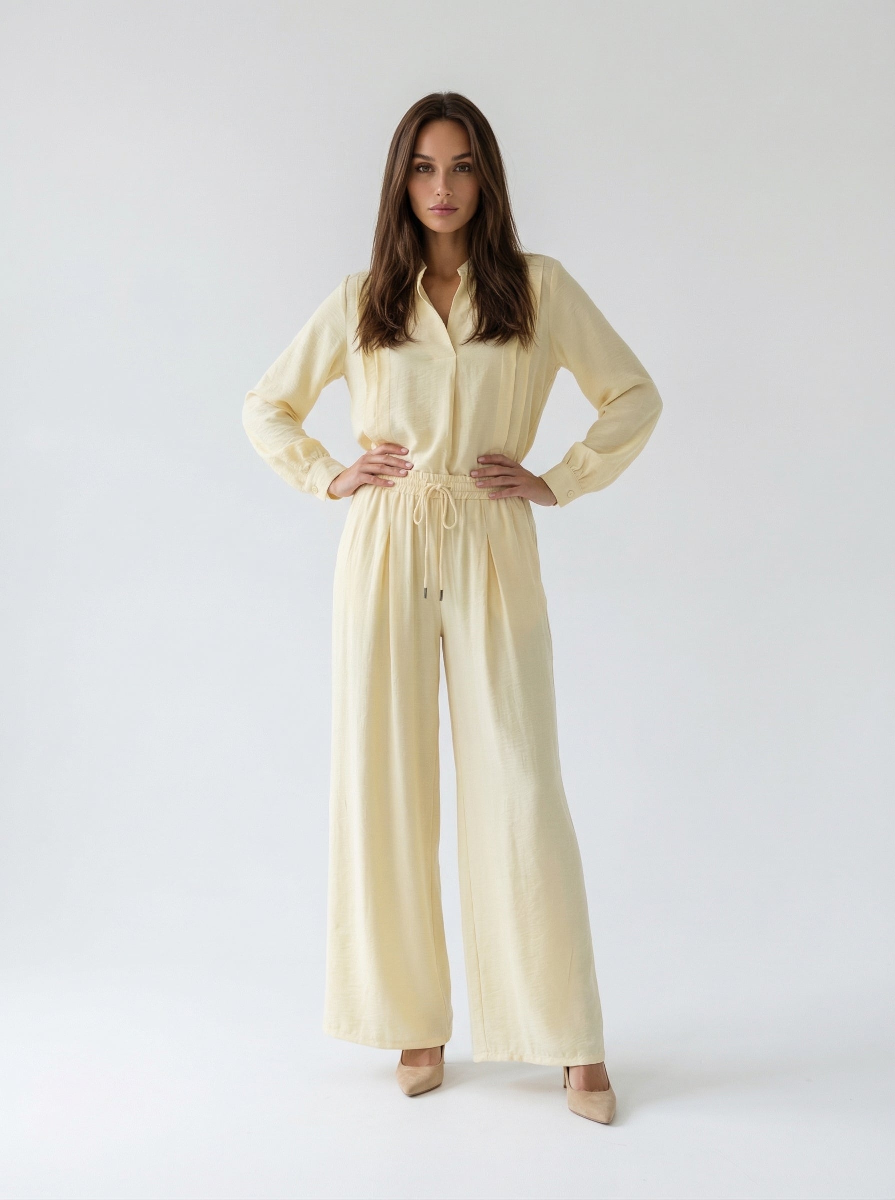 Blusa Elara con pinces e collo coreano – giallo burro donna