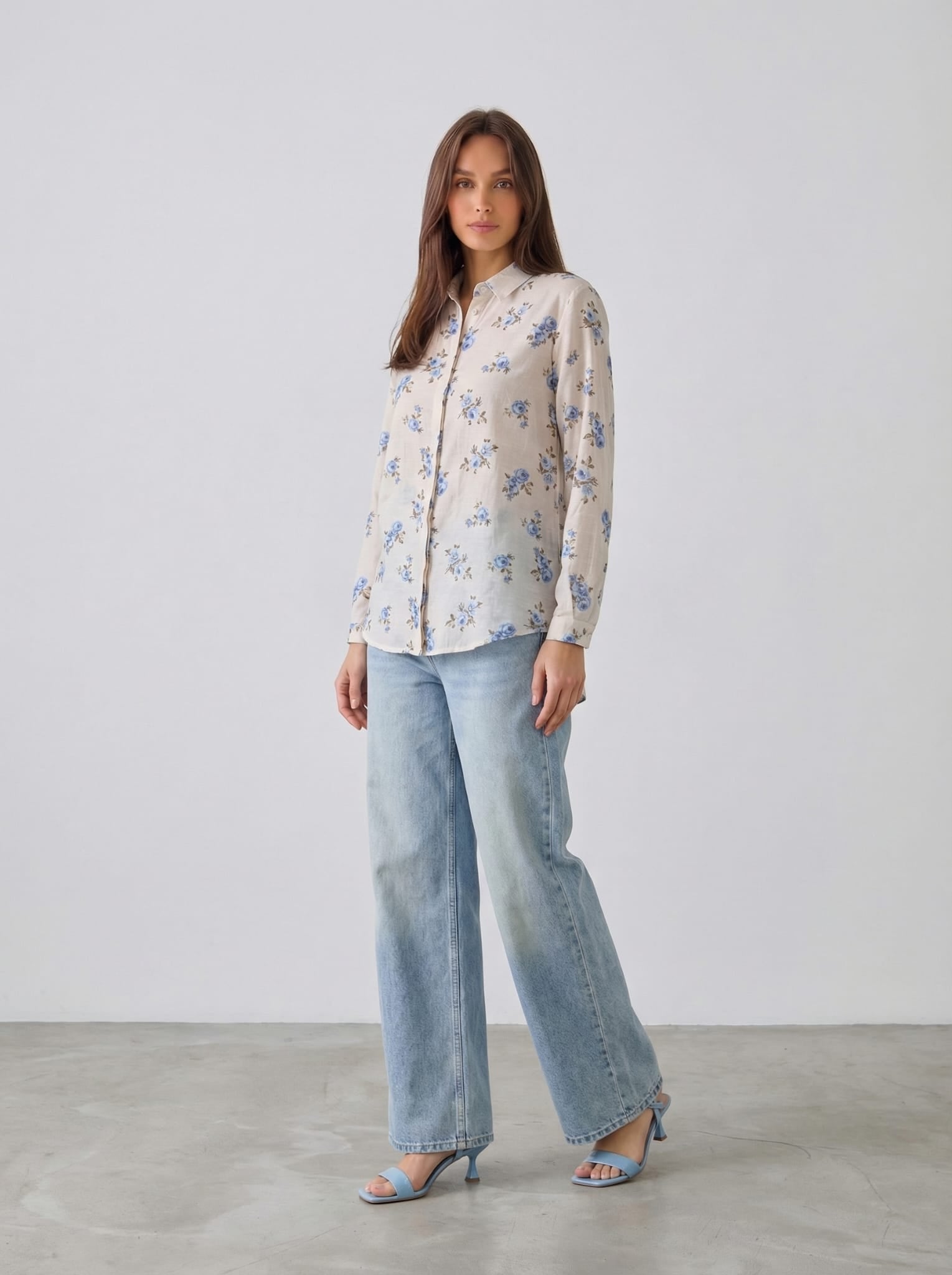 Camicia Liri - Burro fantasia fiori azzurri donna