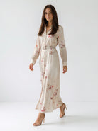 Chemisier Aurora lungo fantasia floreale con cintura – Beige donna