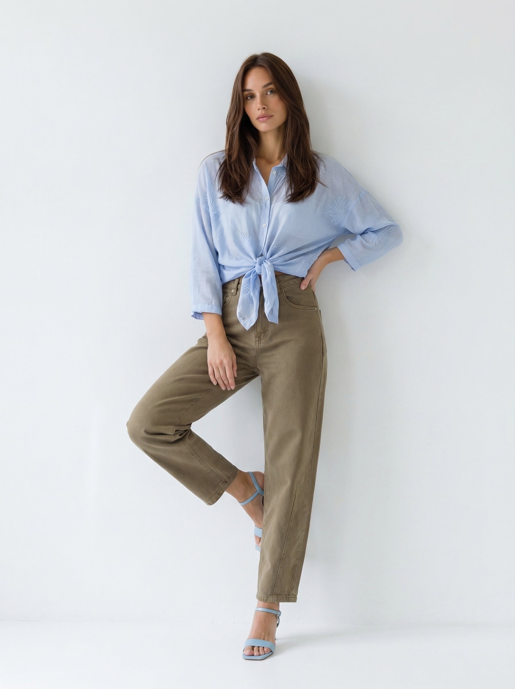 Camicia Nayla fluida con nodo – azzurro cielo donna