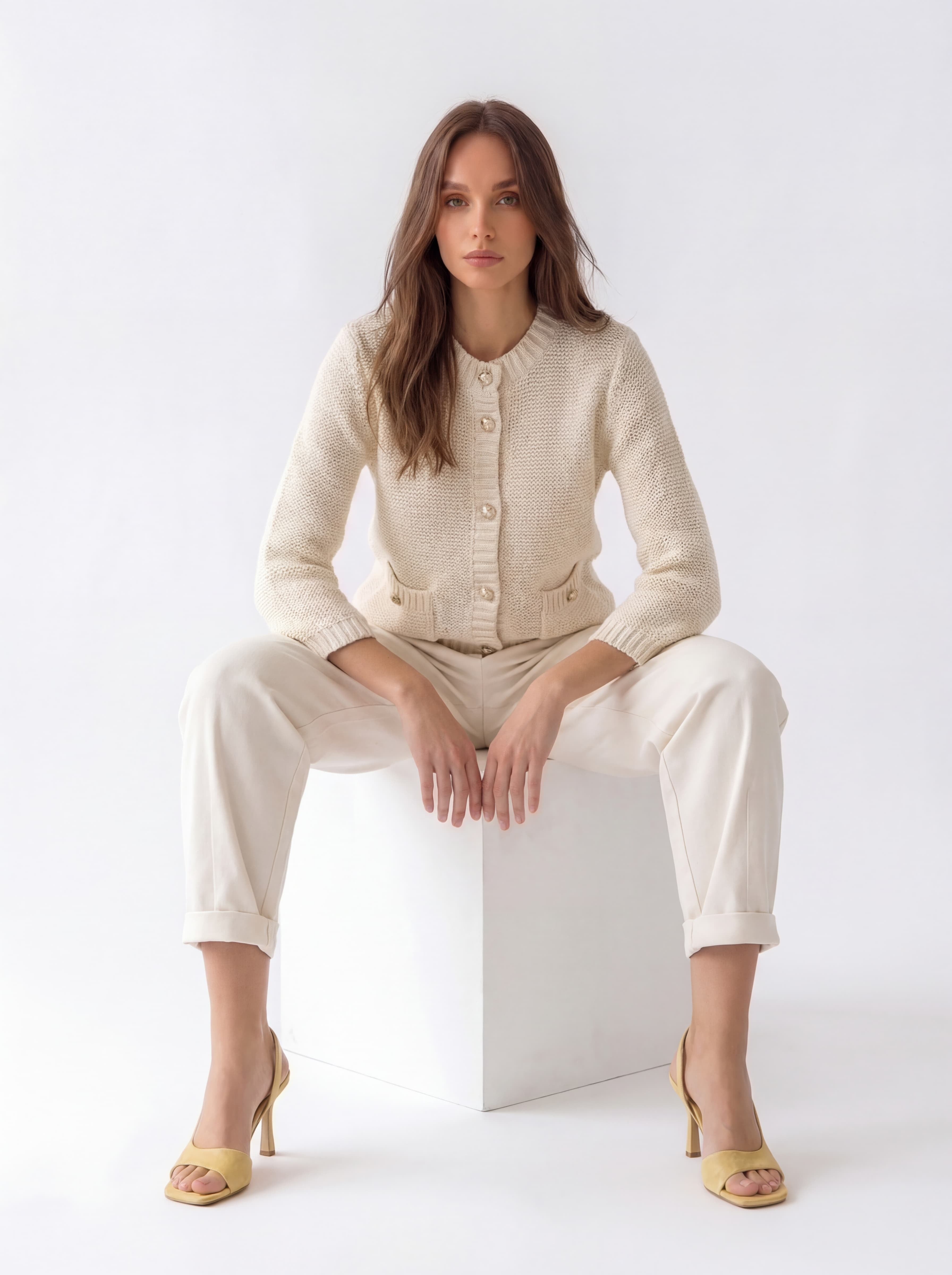 Cardigan Mirea con bottoni gioiello - Burro donna