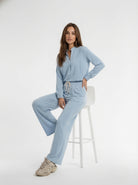 Blusa Elara con pinces e collo coreano – azzurro donna