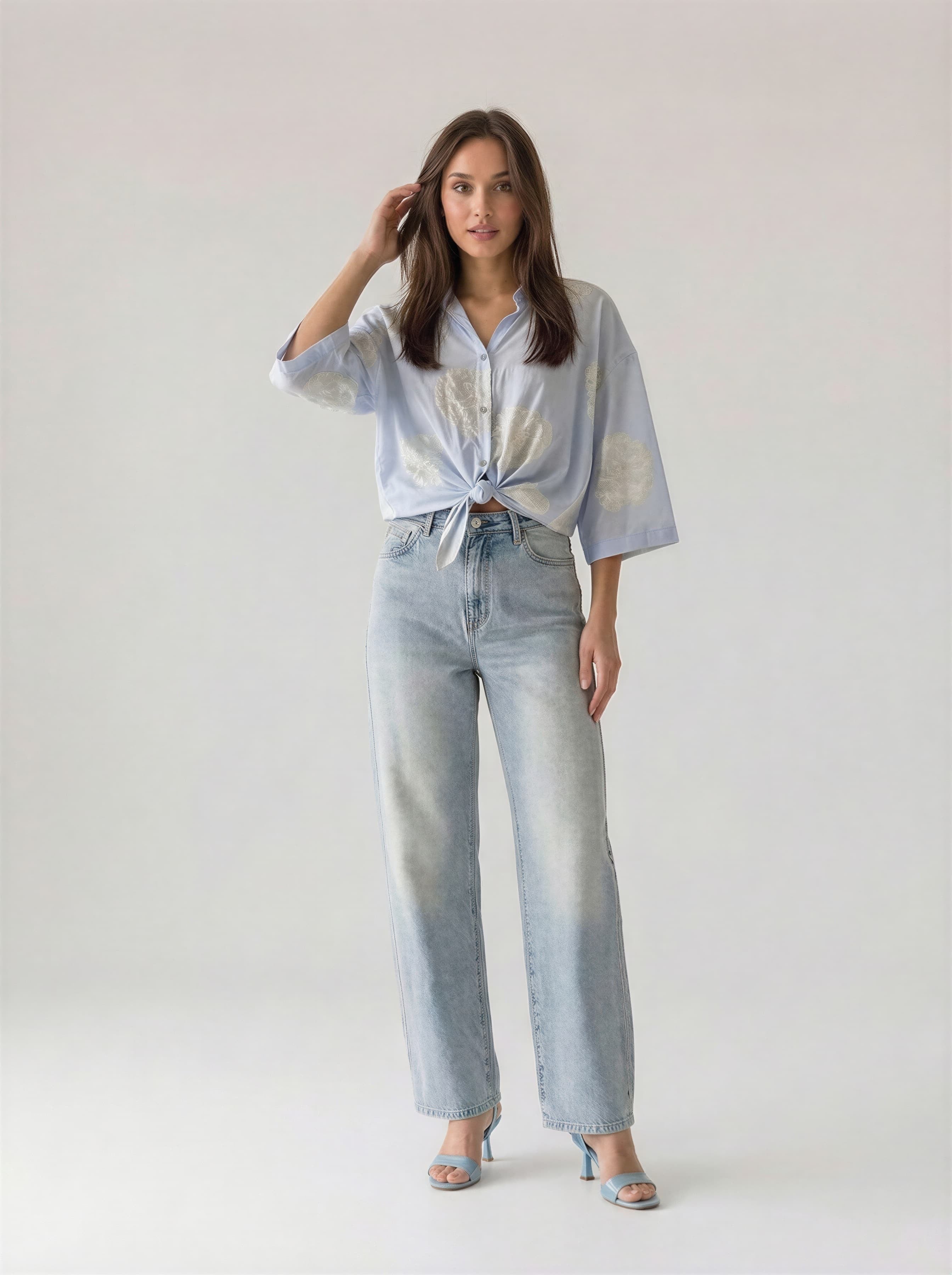 Camicia Dalia con ricamo- Azzurro donna